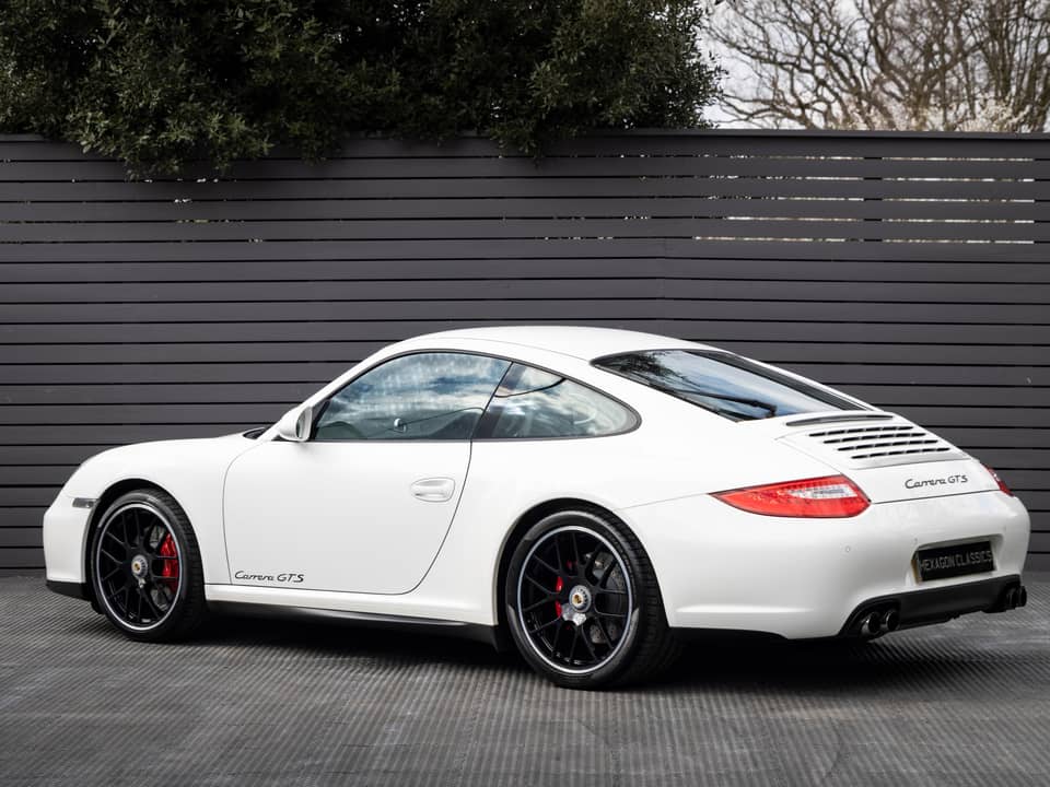 Immagine 2/25 di Porsche 911 Carrera GTS (2011)