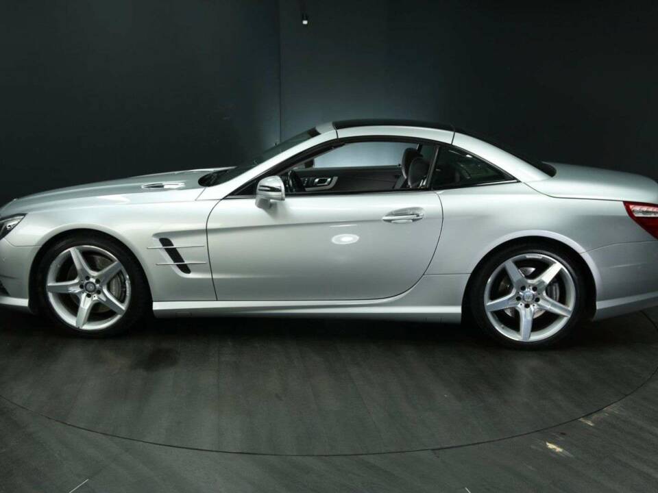 Bild 42/50 von Mercedes-Benz SL 500 (2015)