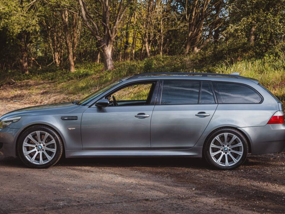 Immagine 2/35 di BMW M5 Touring (2007)