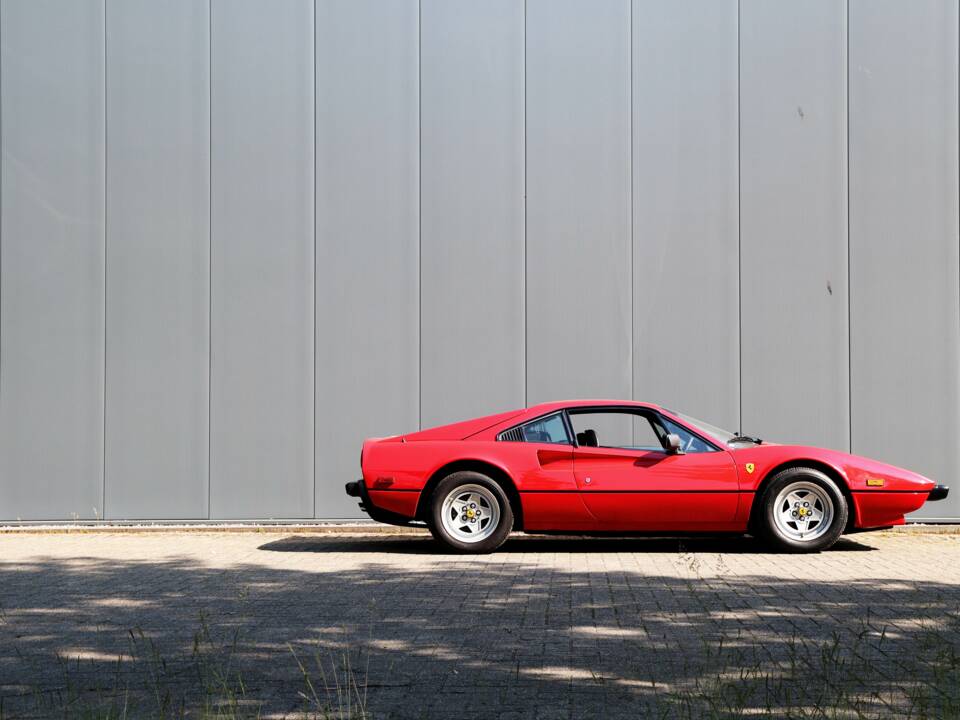 Image 6/61 of Ferrari 308 GTBi (1982)