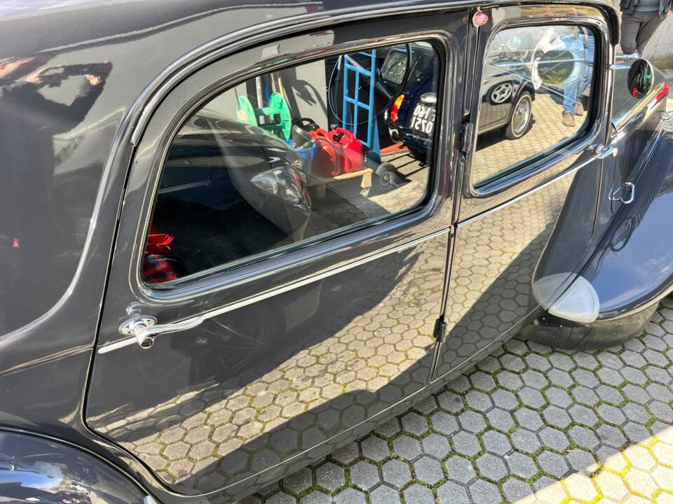 Afbeelding 13/19 van Citroën Traction Avant 11 B (1955)