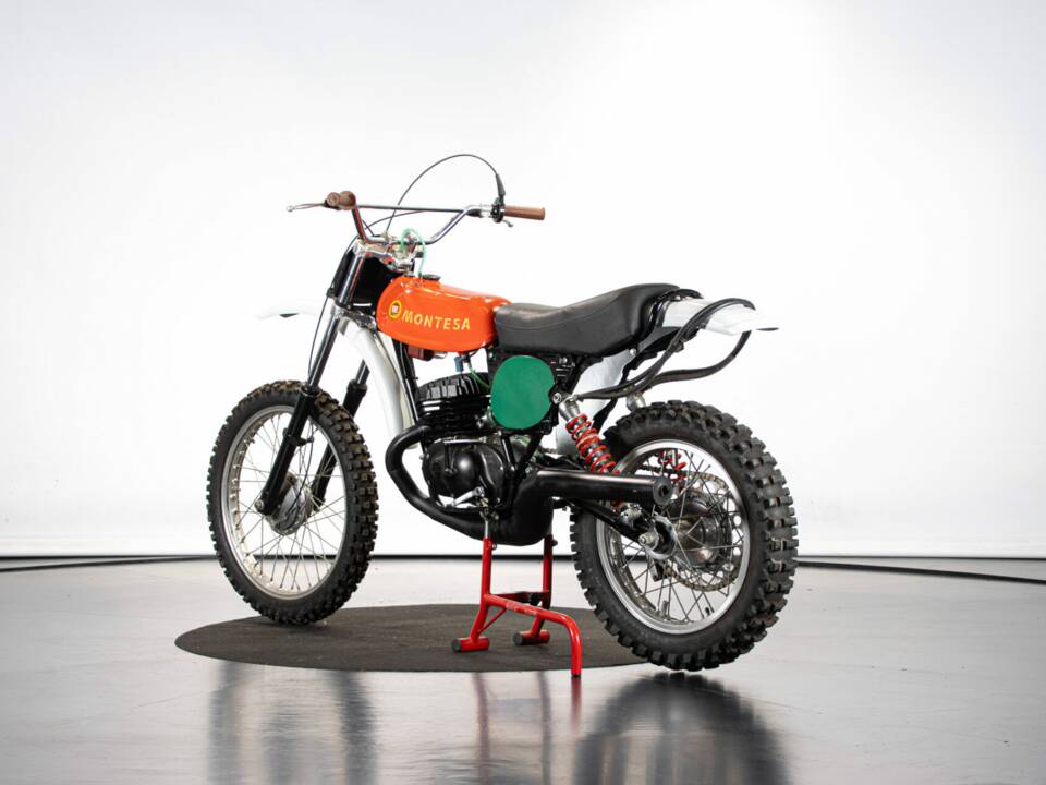 Immagine 2/48 di Montesa Cappra 250 VR (1974)