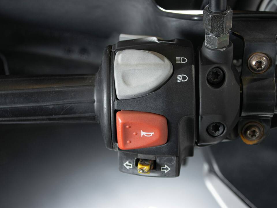 Bild 18/50 von BMW F 650 GS (2000)