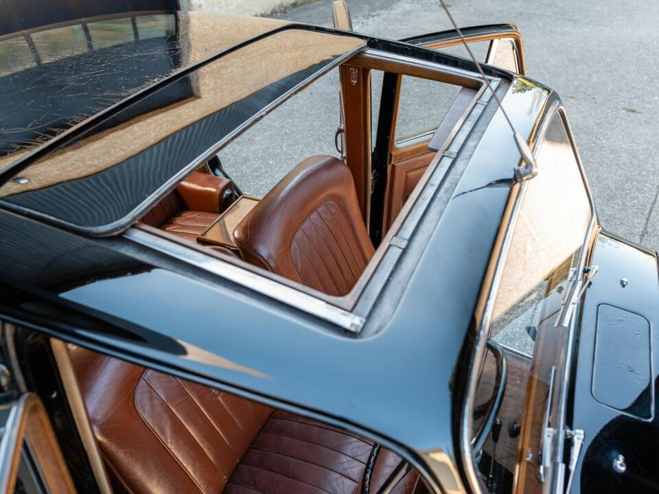 Obraz 18/20 pojazdu Bentley Mark VI (1950)