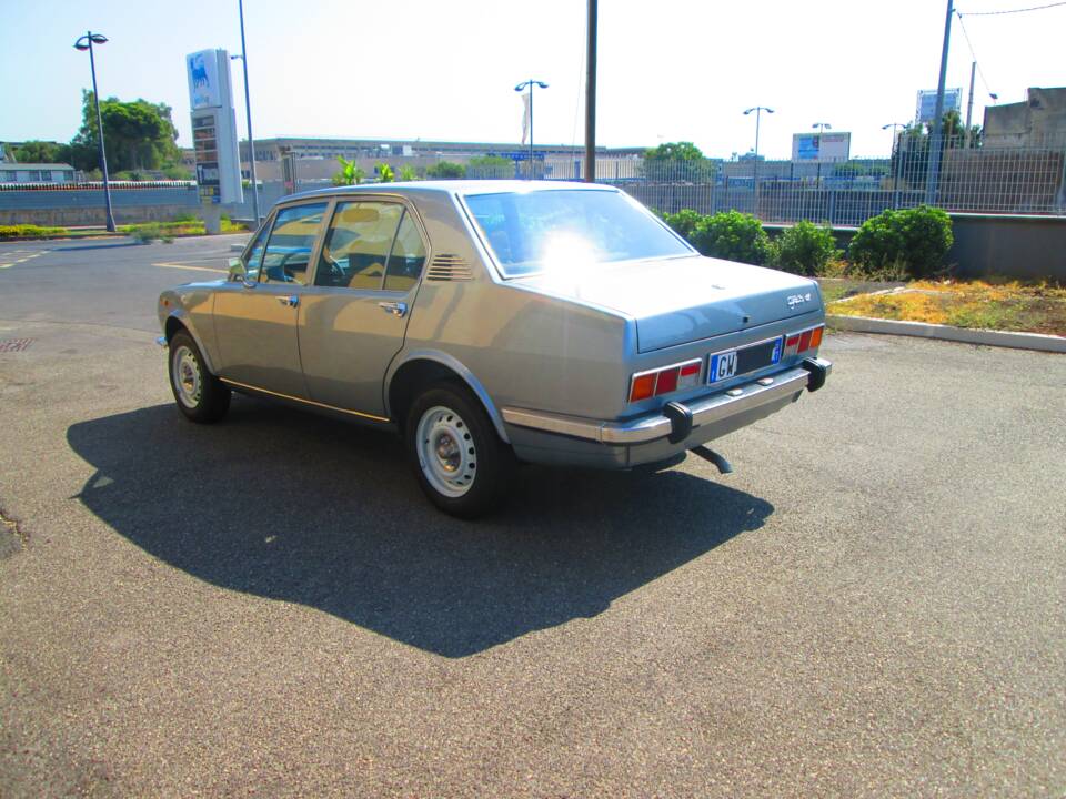 Immagine 7/81 di Alfa Romeo Alfetta 1.8 (1976)