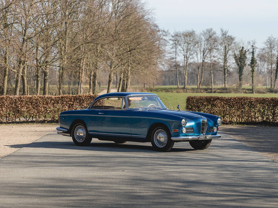 Image 2/45 de BMW 503 (1958)