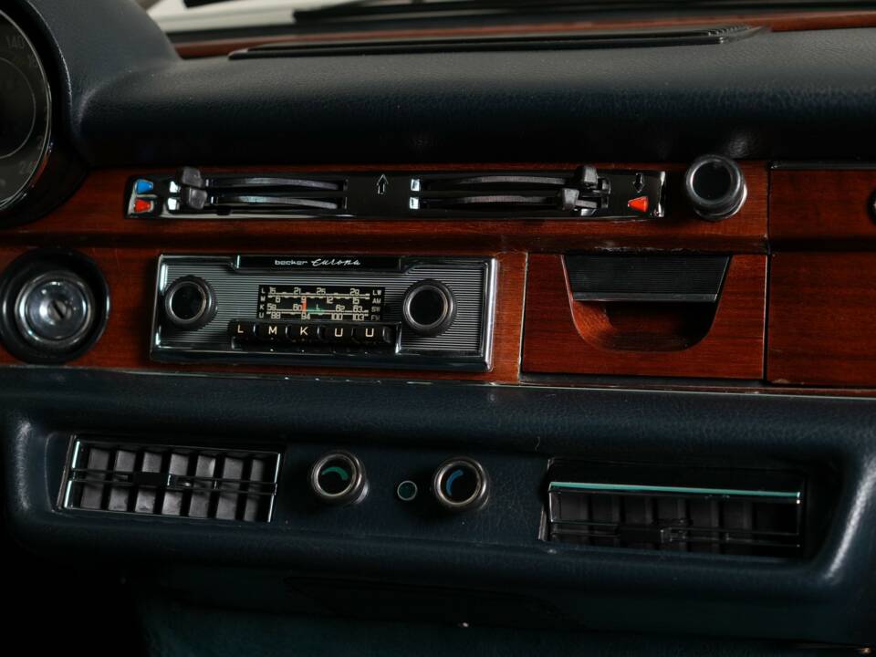 Bild 18/35 von Mercedes-Benz 280 SEL 3,5 (1972)
