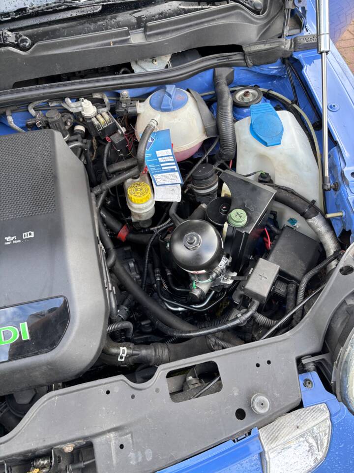 Bild 9/21 von Volkswagen Lupo 1.2 TDI 3L (2002)