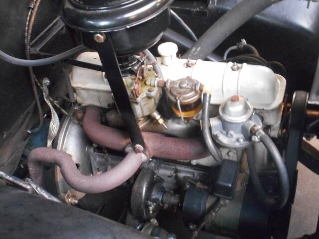 Image 16/20 of Crosley CC Four (1947)