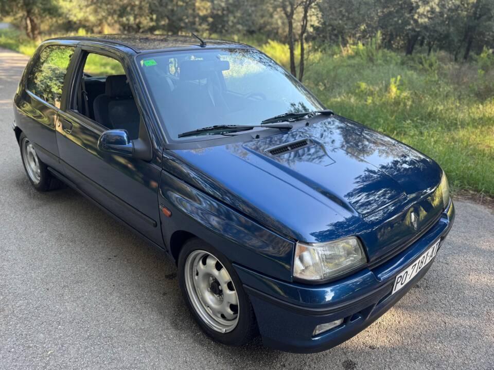 Bild 12/40 von Renault Clio I 1.8 16V (1993)