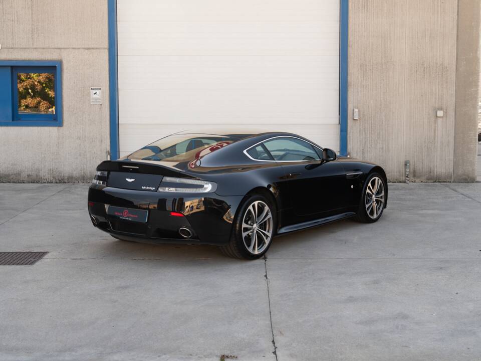 Image 32/83 de Aston Martin V12 Vantage (2009)