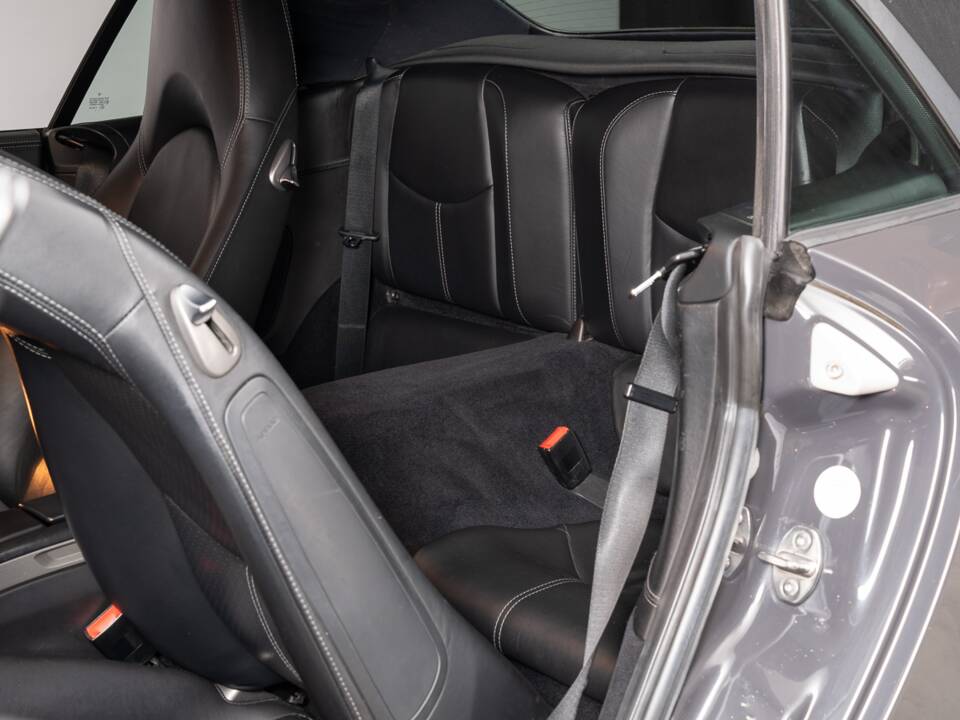 Bild 35/38 von Porsche 911 Carrera 4 (2011)