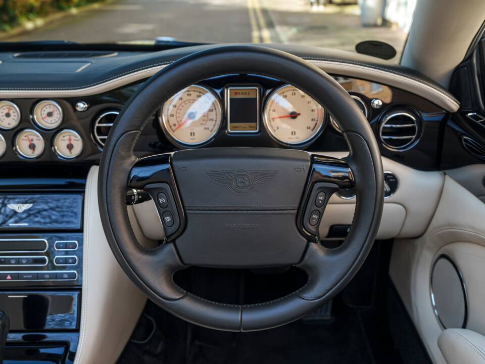 Bild 15/27 von Bentley Azure (2007)