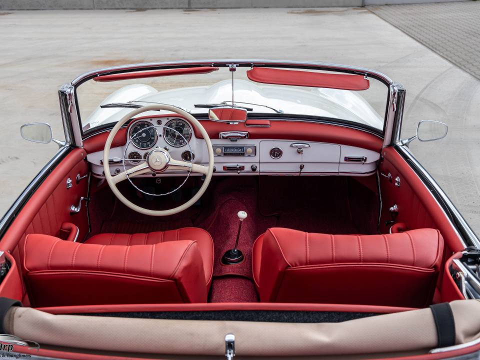 Image 24/48 of Mercedes-Benz 190 SL (1958)