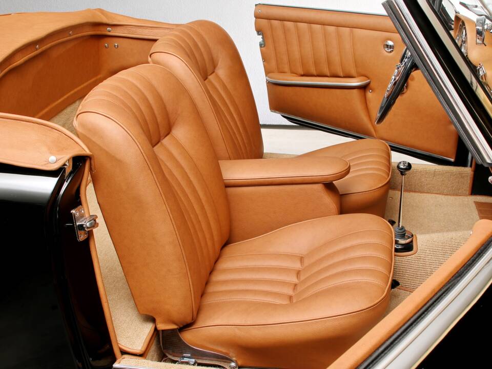 Afbeelding 15/27 van Mercedes-Benz 190 SL (1960)