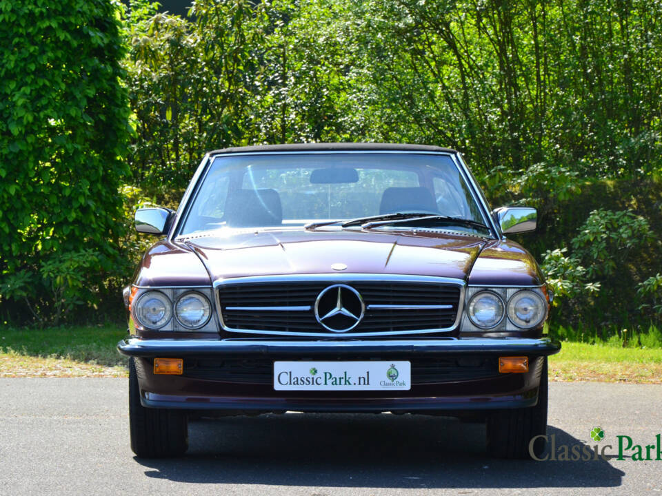 Image 24/50 of Mercedes-Benz 560 SL (1987)