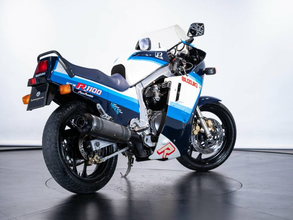 Bild 4/50 von Suzuki DUMMY (1986)