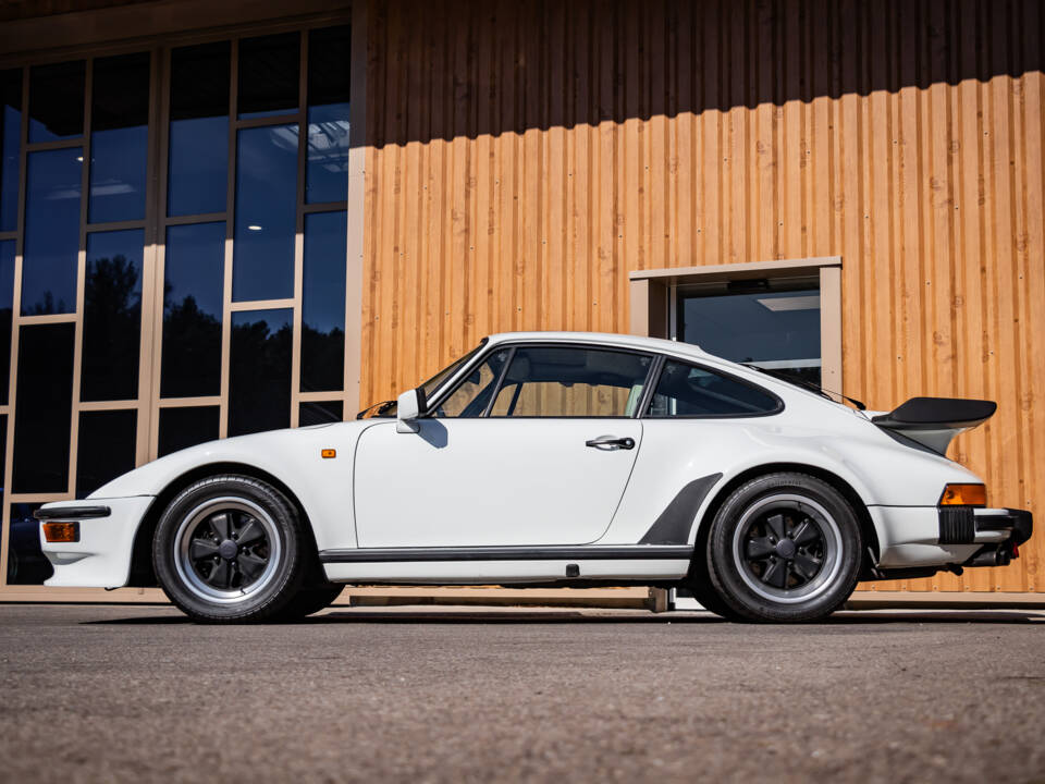 Imagen 3/50 de Porsche 911 Turbo 3.3 Flatnose (1982)