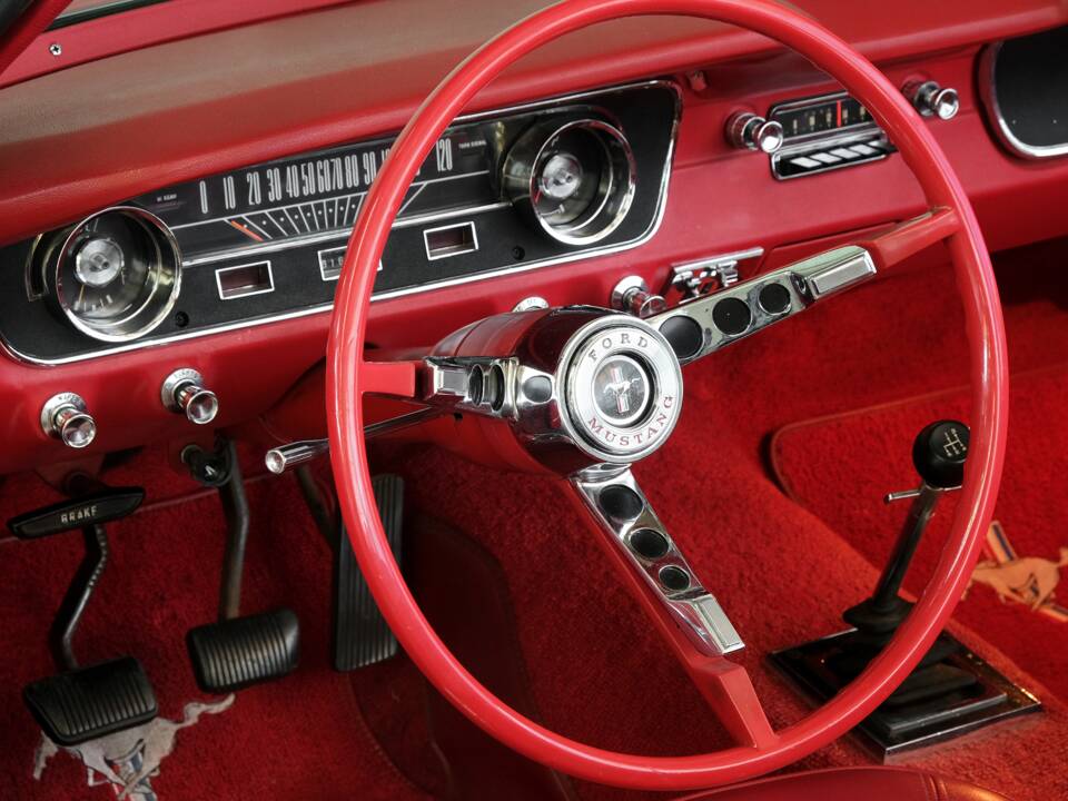 Image 22/50 of Ford Mustang 289 (1964)