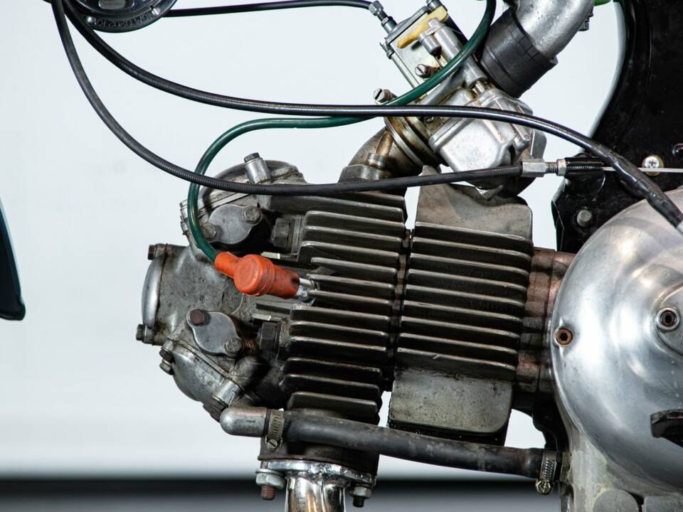 Bild 18/50 von Aermacchi Harley-Davidson DUMMY (1971)