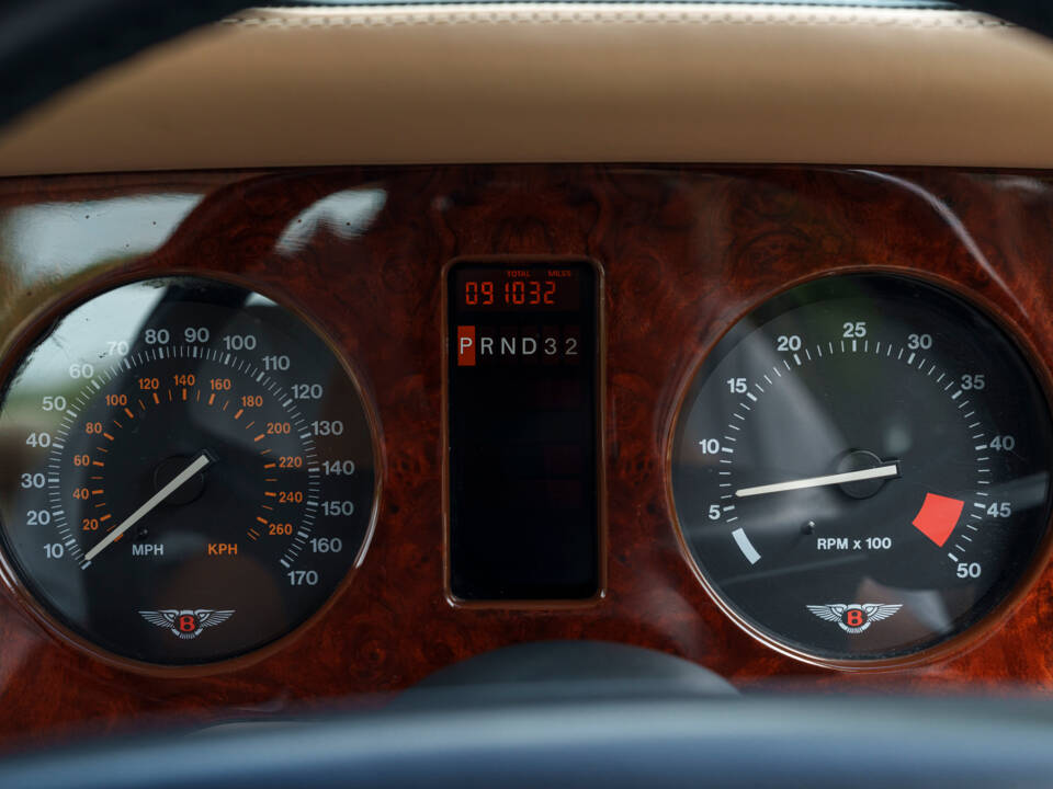 Bild 18/30 von Bentley Turbo RT (1997)