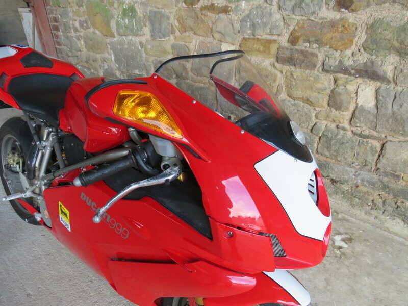 Bild 6/42 von Ducati DUMMY (2002)