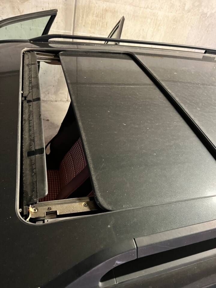 Afbeelding 45/74 van Mercedes-Benz 220 TE (1993)