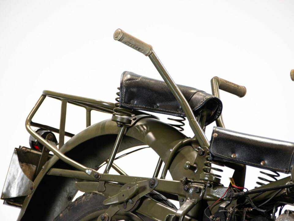 Bild 34/50 von Moto Guzzi DUMMY (1943)