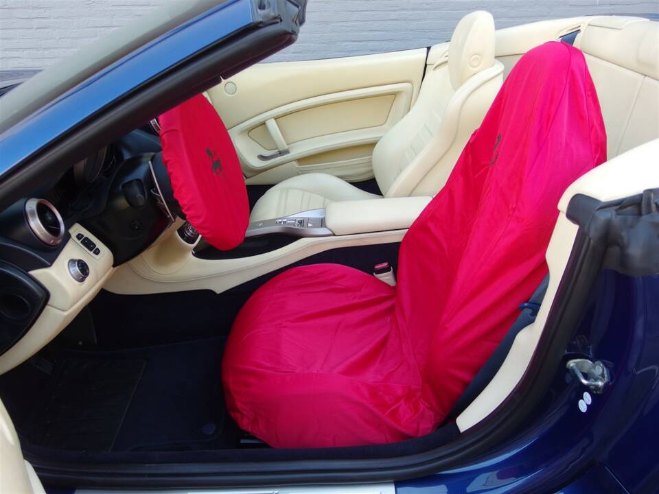 Bild 73/99 von Ferrari California (2009)