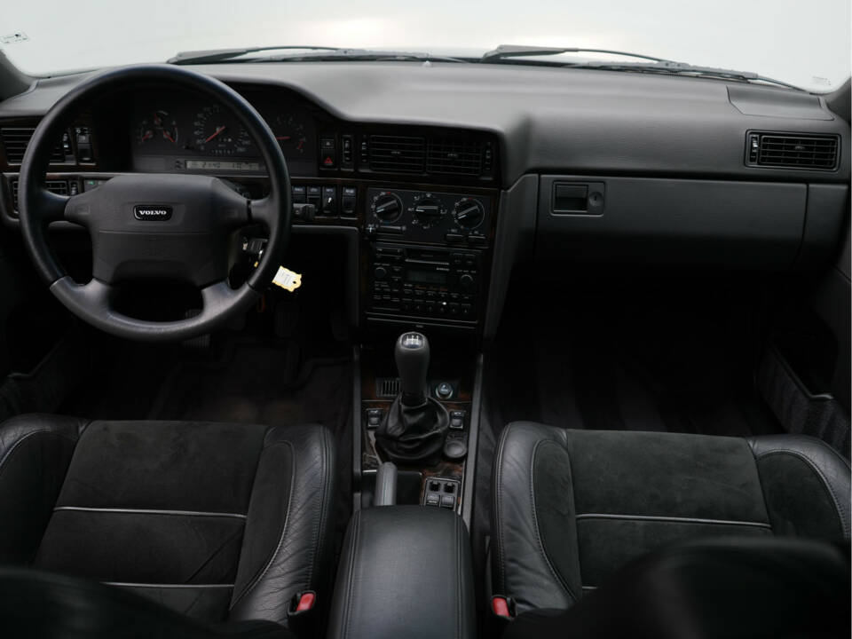 Immagine 9/34 di Volvo 850 2.0i Turbo (1996)