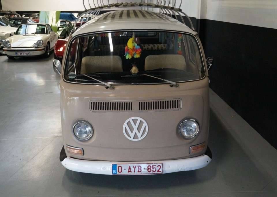 Image 23/43 of Volkswagen T2a minibus (1969)