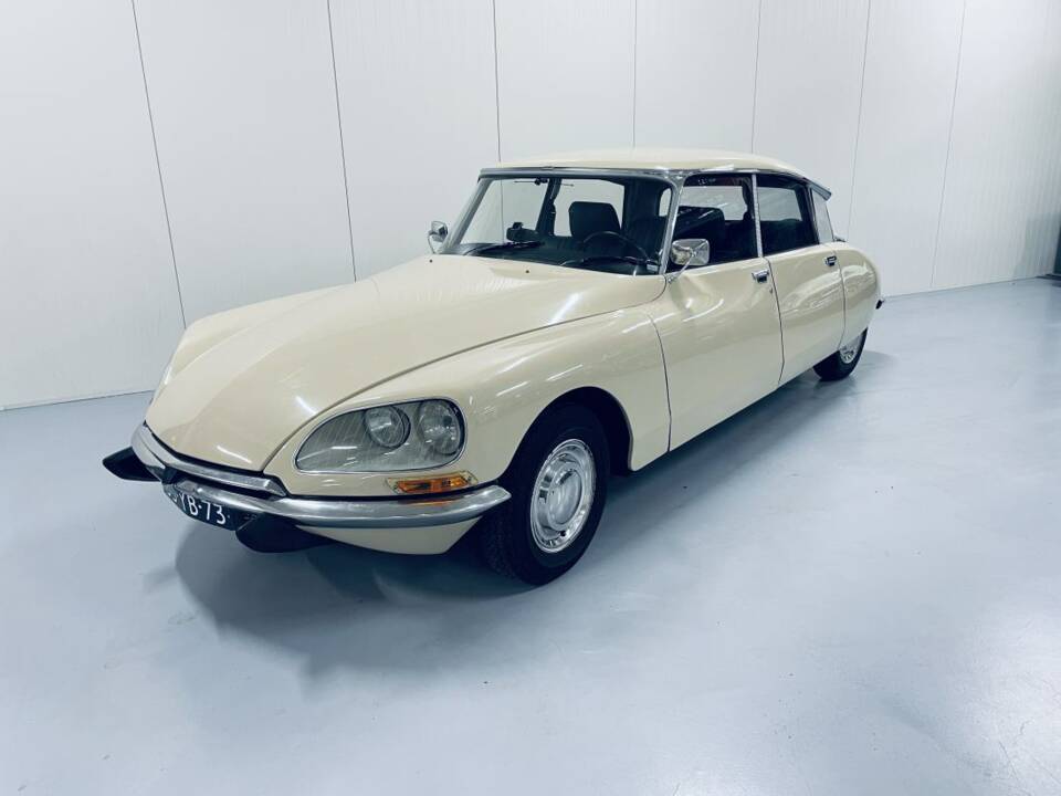 Image 3/10 de Citroën DS 20 (1973)