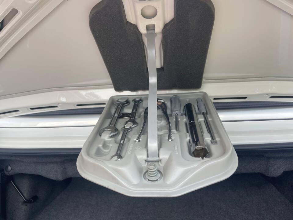 Bild 14/20 von BMW 325i (1989)