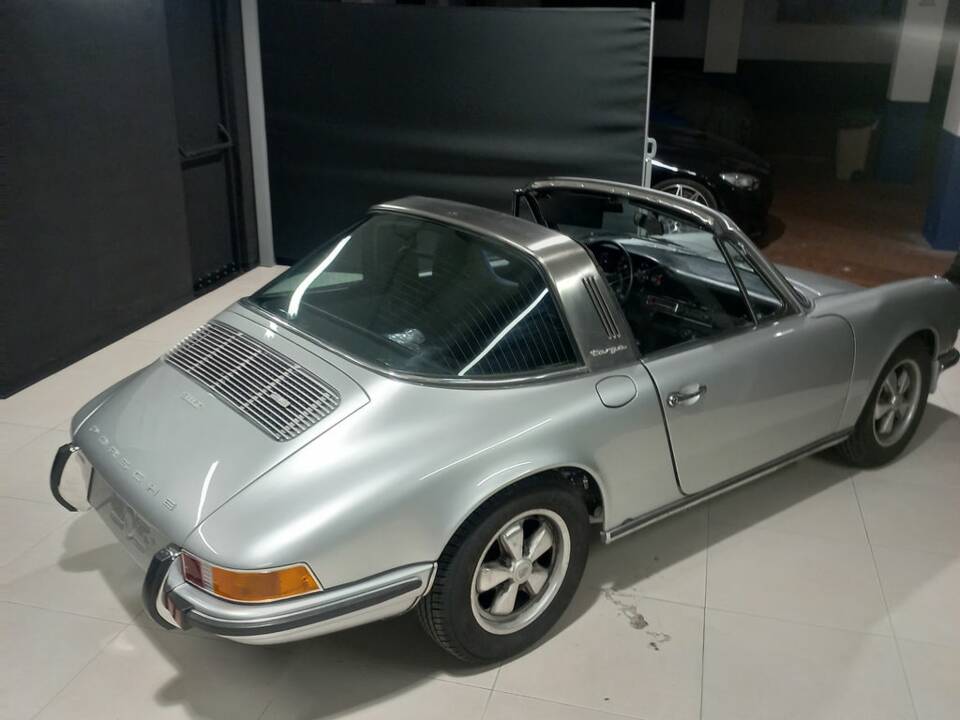 Image 4/8 de Porsche 911 2.4 E (1972)