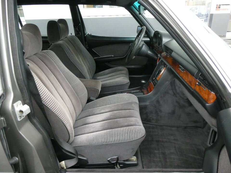Immagine 14/20 di Mercedes-Benz 450 SEL 6,9 (1979)