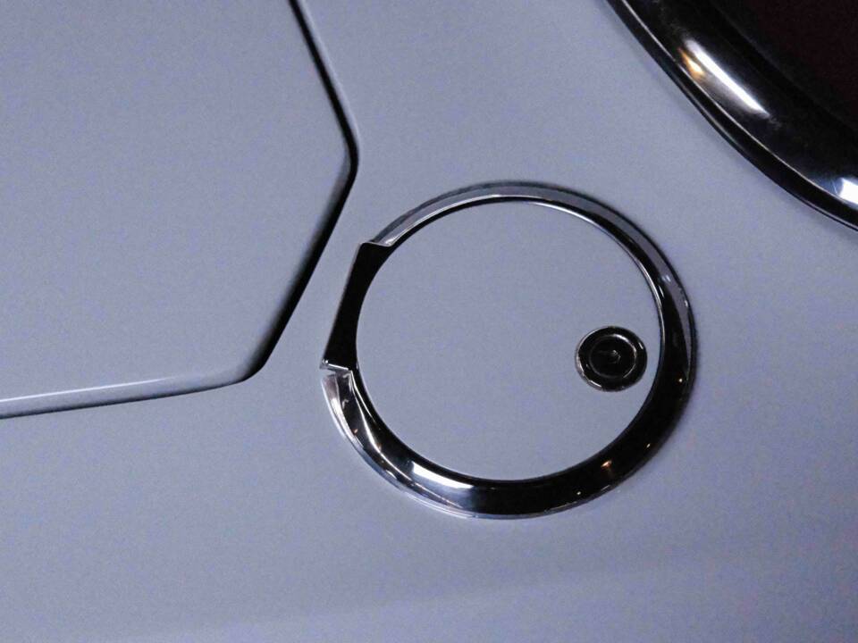 Image 17/36 of Ferrari 330 GT 2+2 (1964)