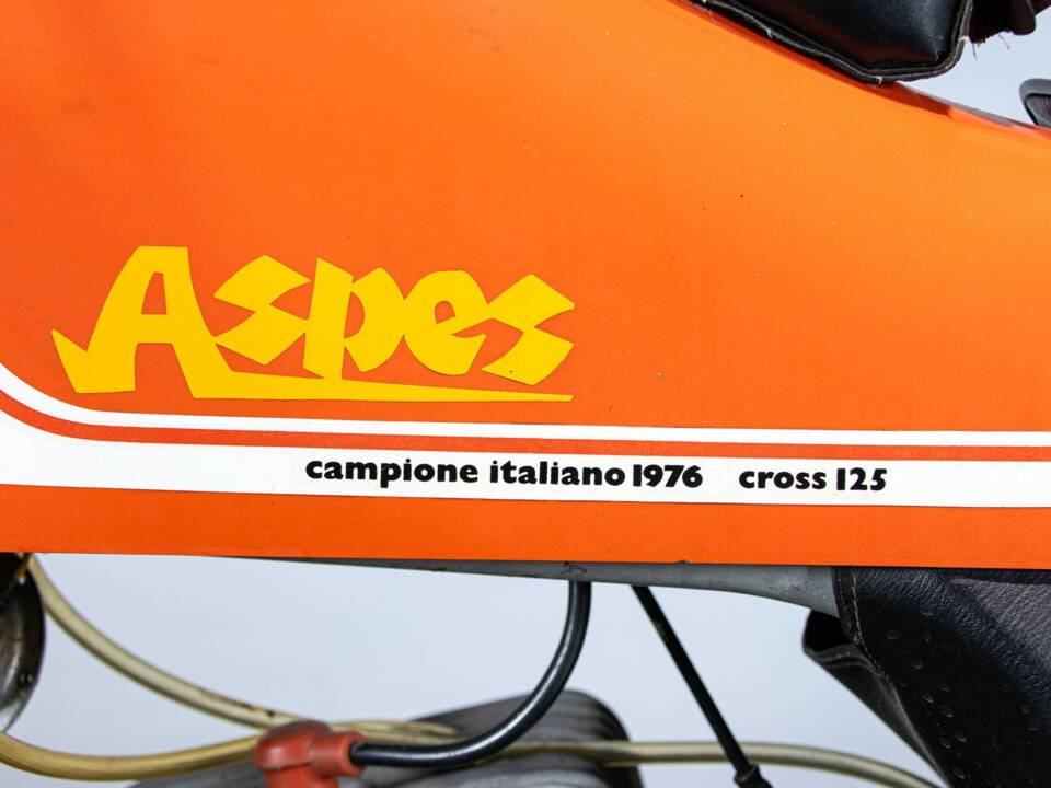 Image 34/50 of Aspes DUMMY (1983)