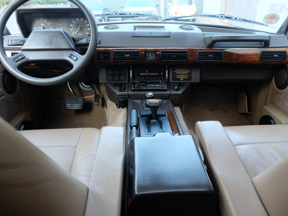 Image 17/63 of Land Rover Range Rover Classic Vogue LSEi (1993)
