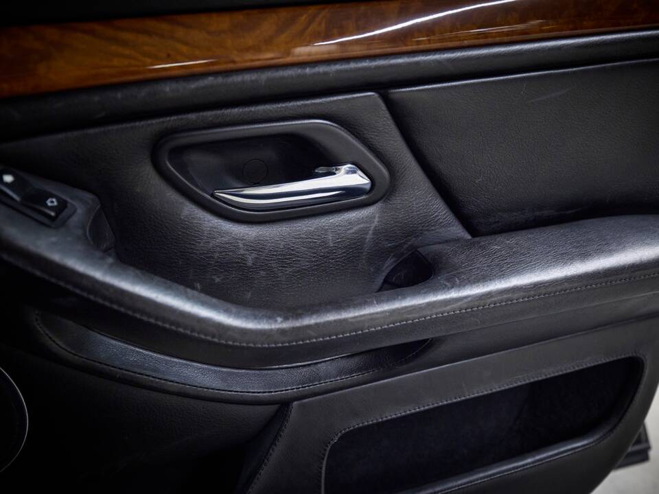 Image 48/99 of BMW M5 (2000)