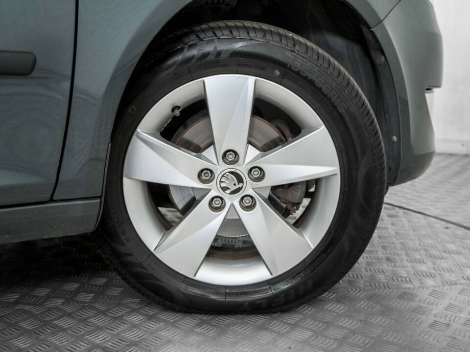 Imagen 45/50 de Skoda Fabia 1.2 TSI Combi (2014)