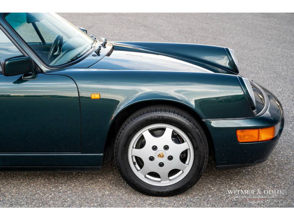 Image 18/42 of Porsche 911 Carrera 4 (1990)