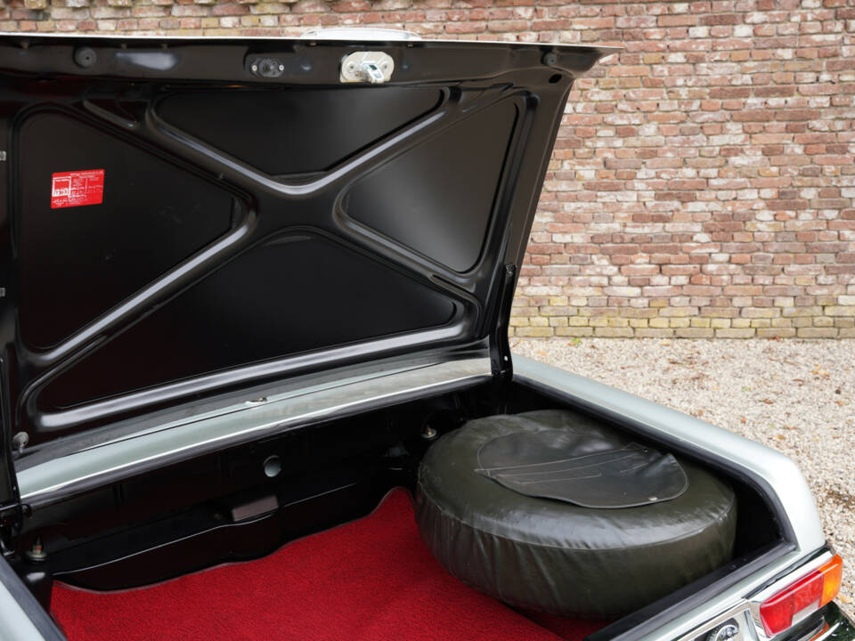 Image 23/50 of Mercedes-Benz 280 SL (1969)
