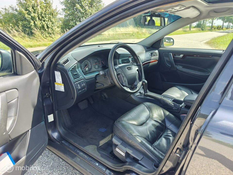 Bild 18/42 von Volvo XC70 2.4T (2000)