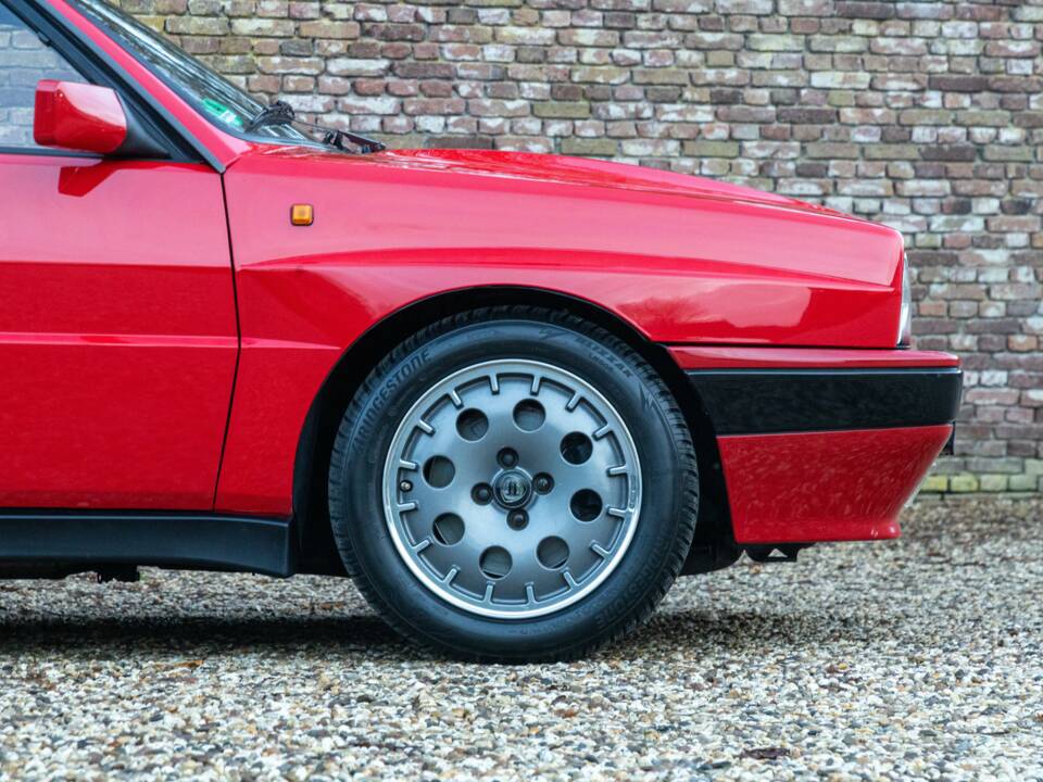 Imagen 46/50 de Lancia Delta HF Integrale Evoluzione I (1991)