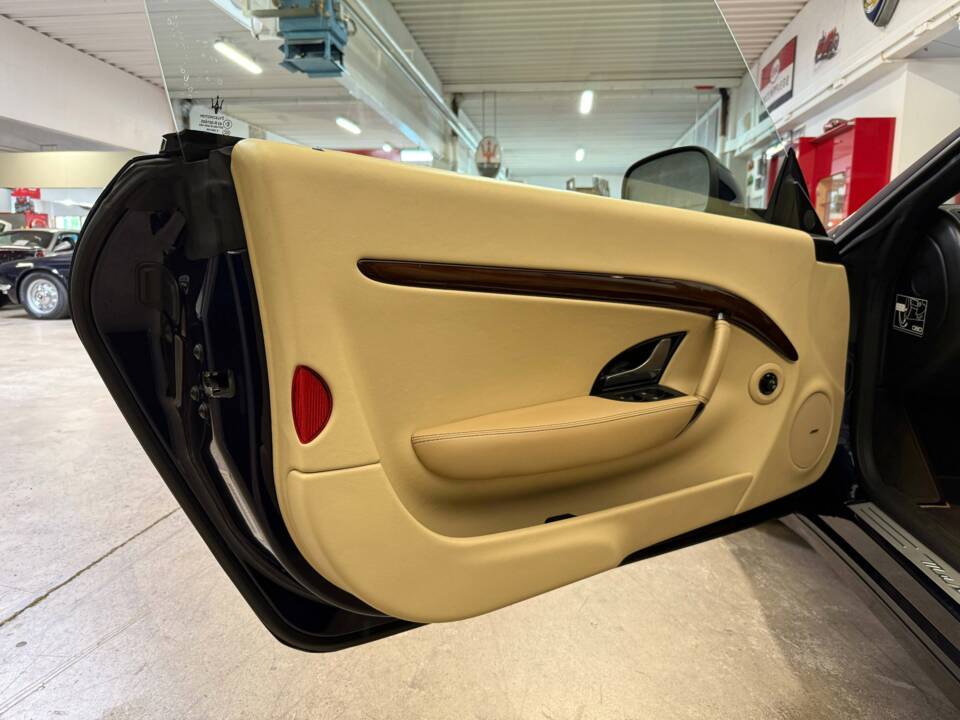 Bild 6/21 von Maserati GranCabrio Sport (2016)