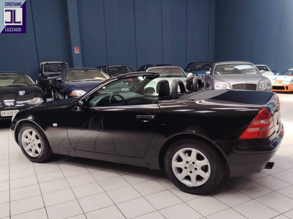 Bild 6/46 von Mercedes-Benz SLK 200 (2000)