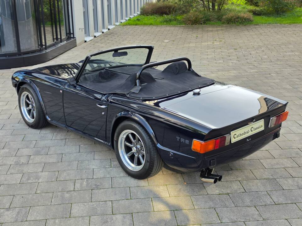 Image 8/49 of Triumph TR 6 PI (1973)
