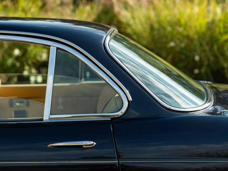 Bild 18/50 von Jaguar XJ 4.2 (1978)