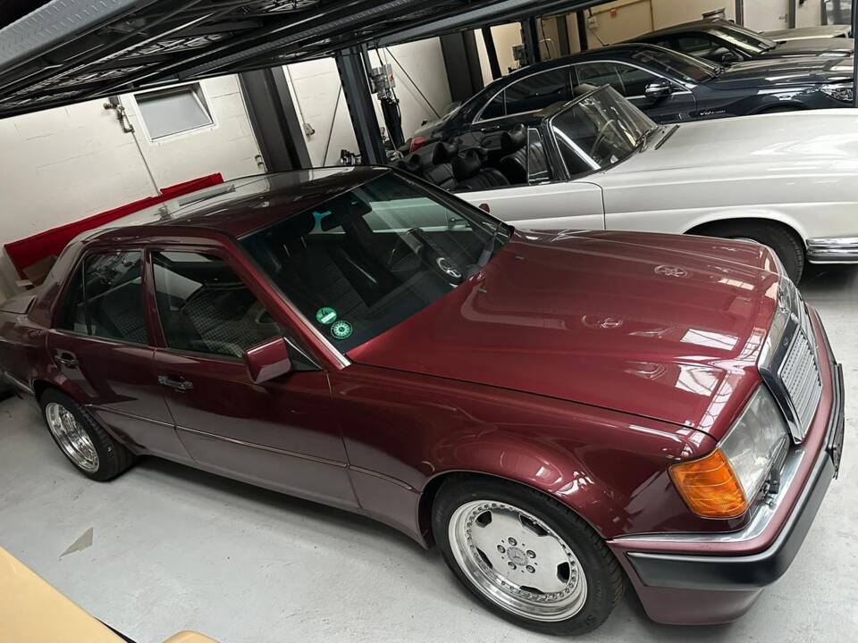 Bild 2/7 von Mercedes-Benz CLK GTR Roadster (2002)