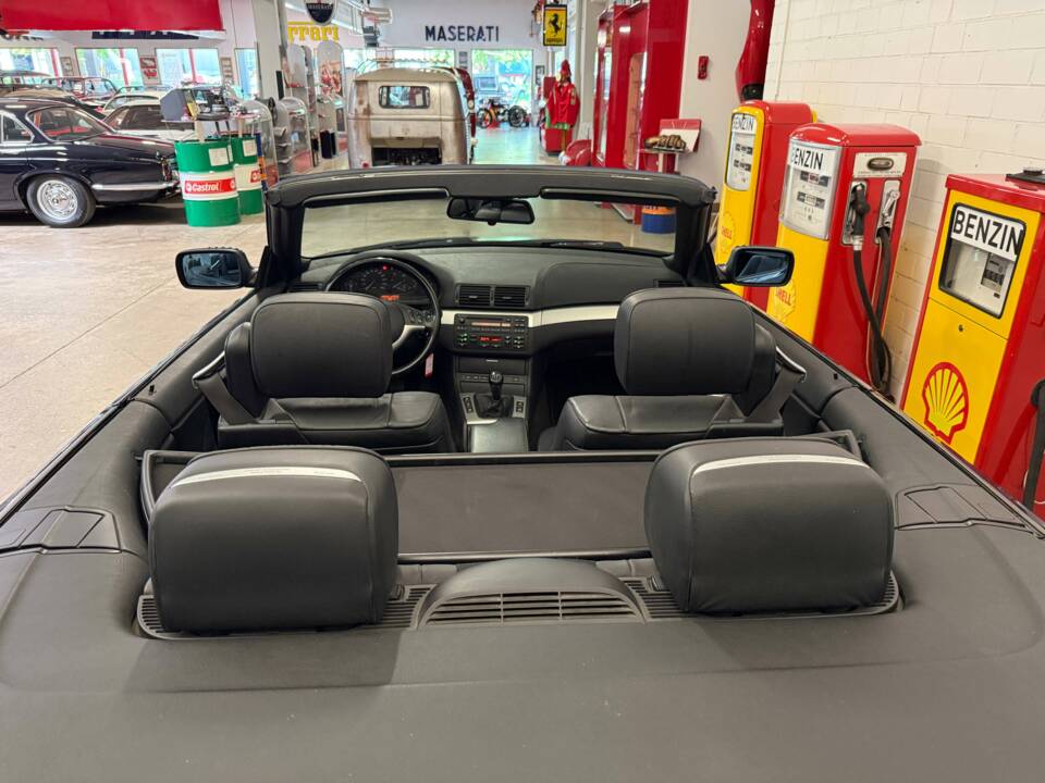 Image 22/22 of BMW 318Ci (2005)
